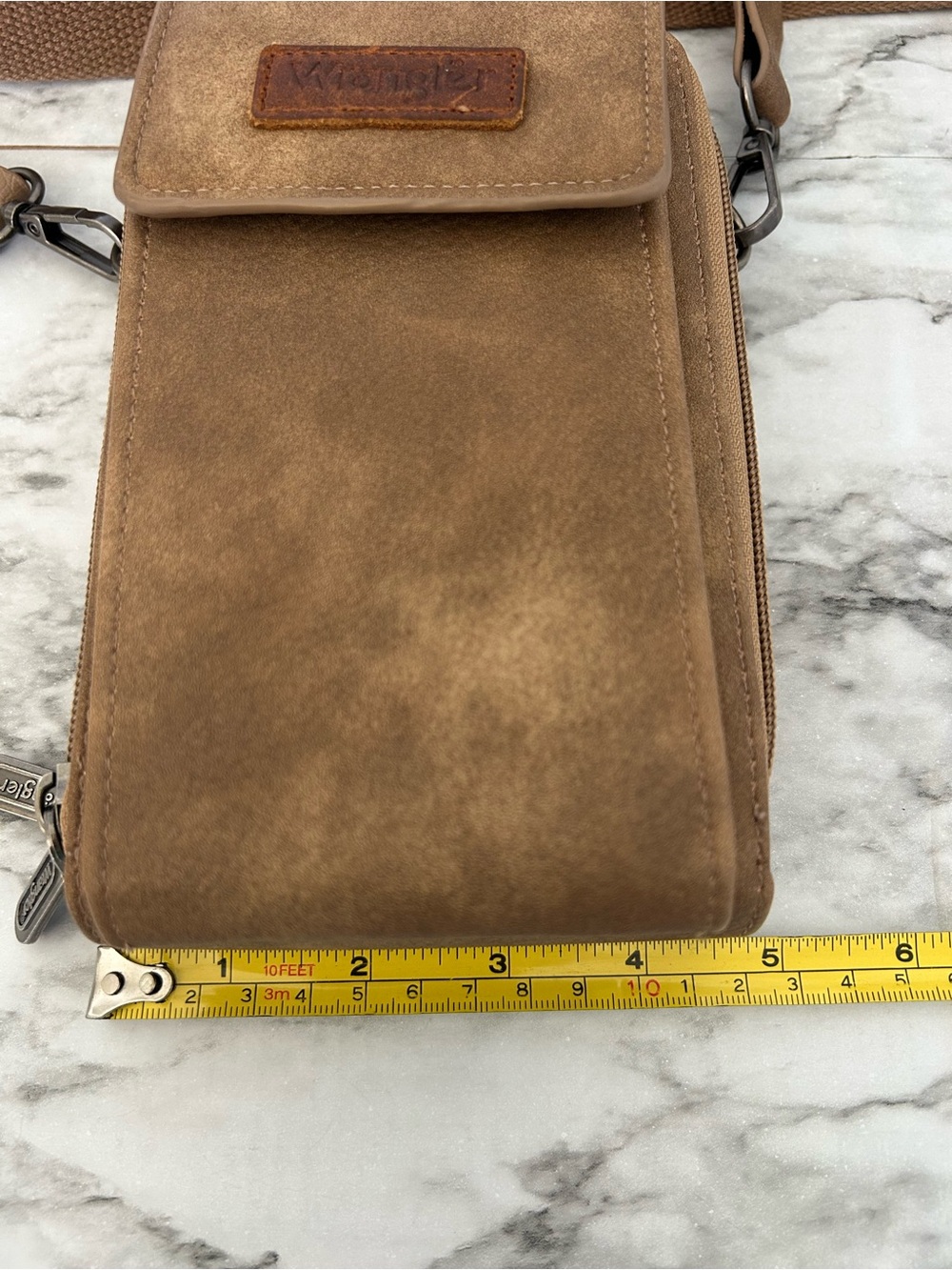 Wrangler Crossbody Bag branded adjustable strap vegan leather lots of storage - Picture 7 of 7